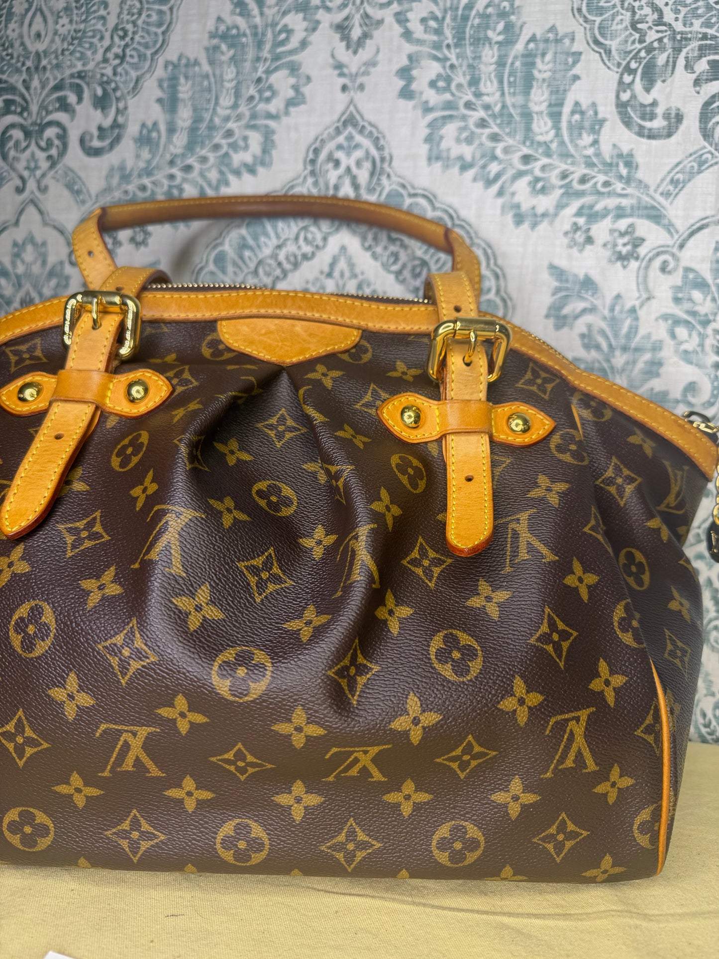Louis Vuitton Tivoli GM