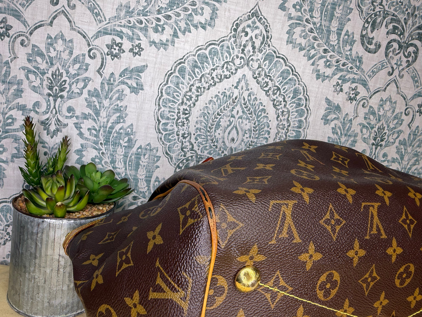 Louis Vuitton Tivoli GM
