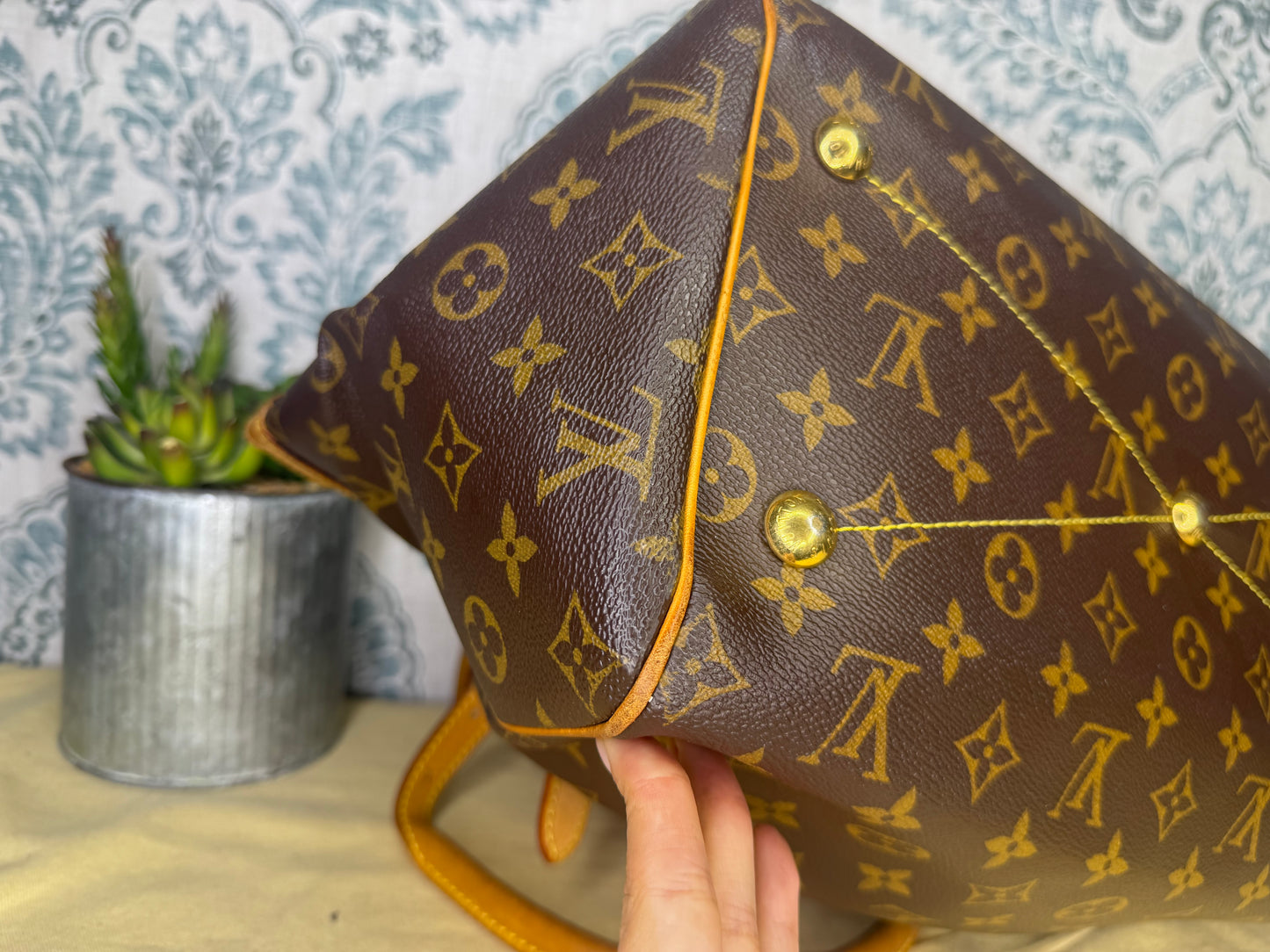 Louis Vuitton Tivoli GM