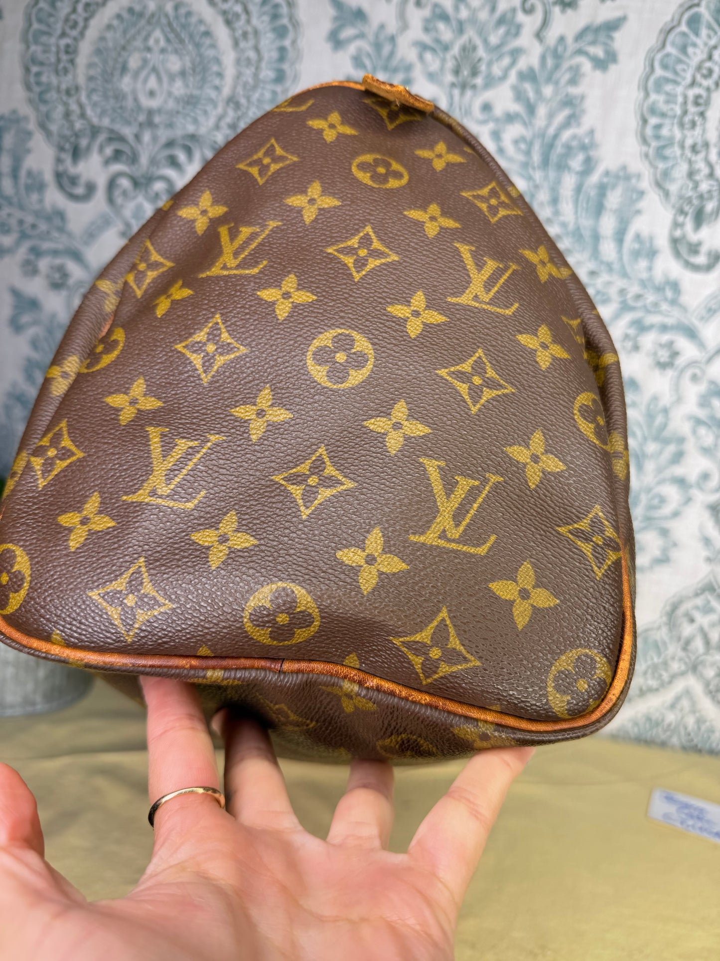 Louis Vuitton Speedy 35