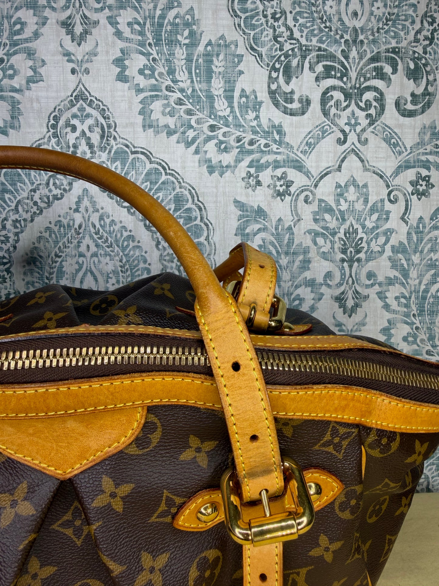 Louis Vuitton Tivoli GM