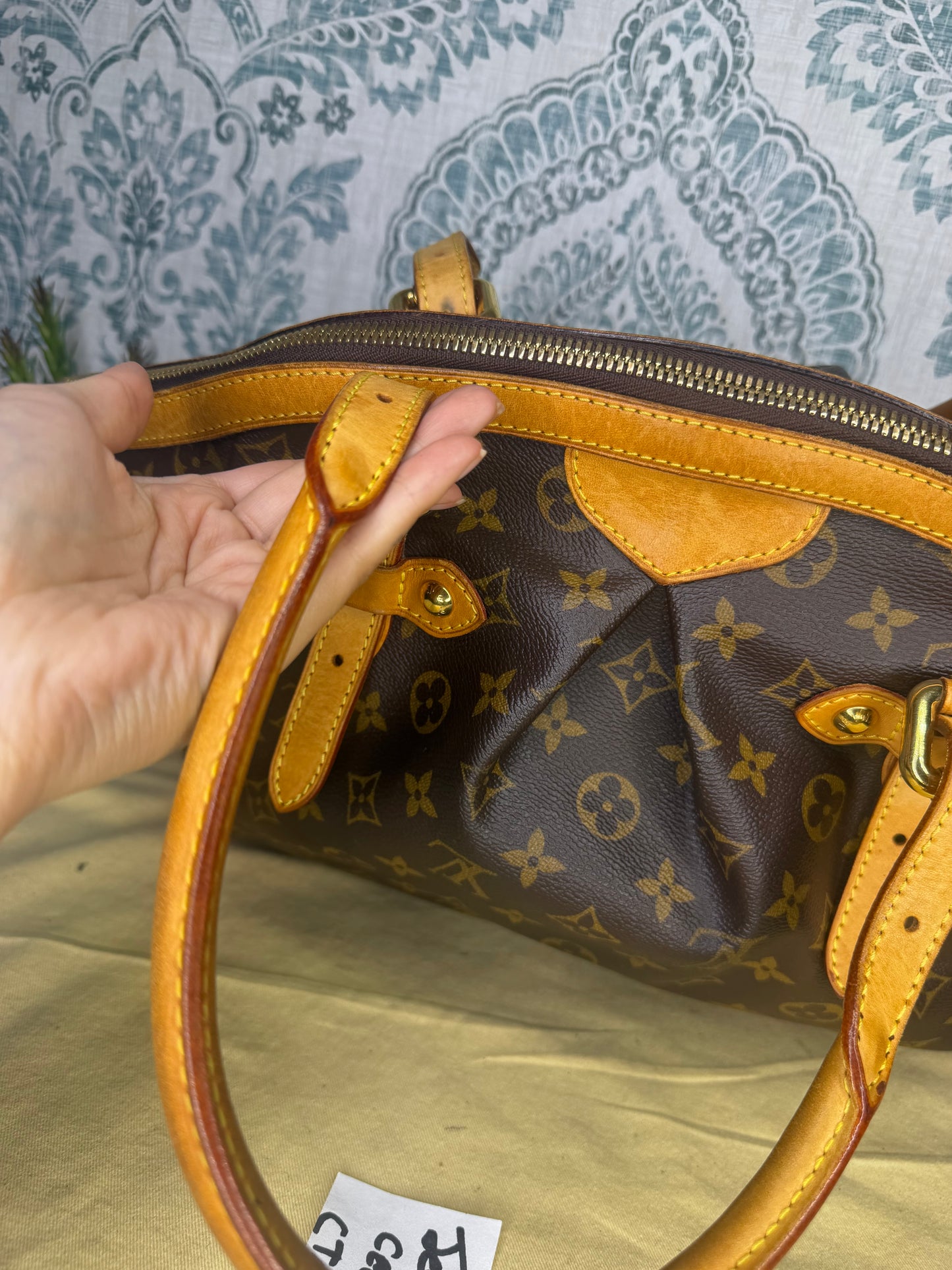 Louis Vuitton Tivoli GM