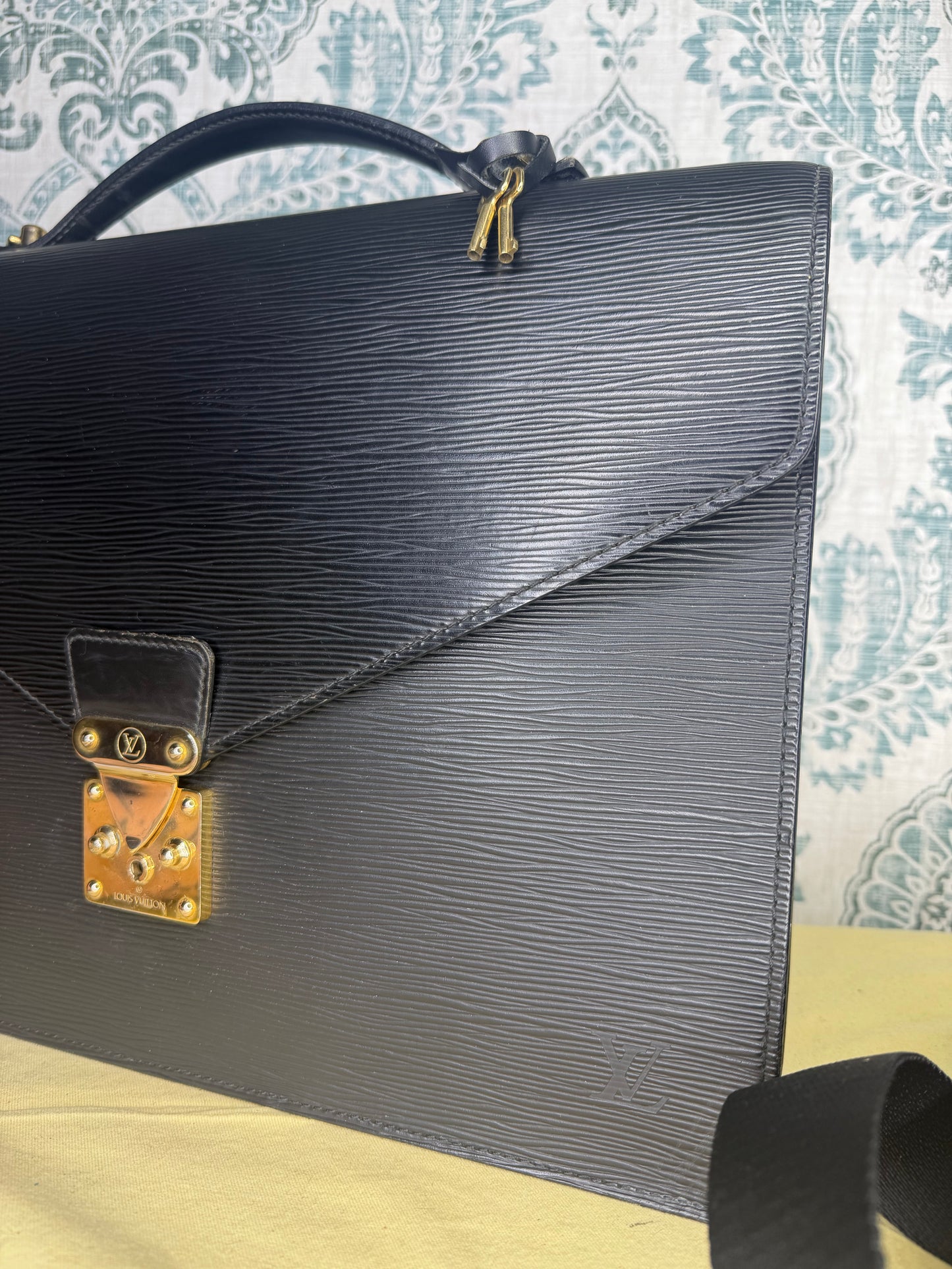 Louis Vuitton Black Epi Porte Documents Bandouliere Briefcase