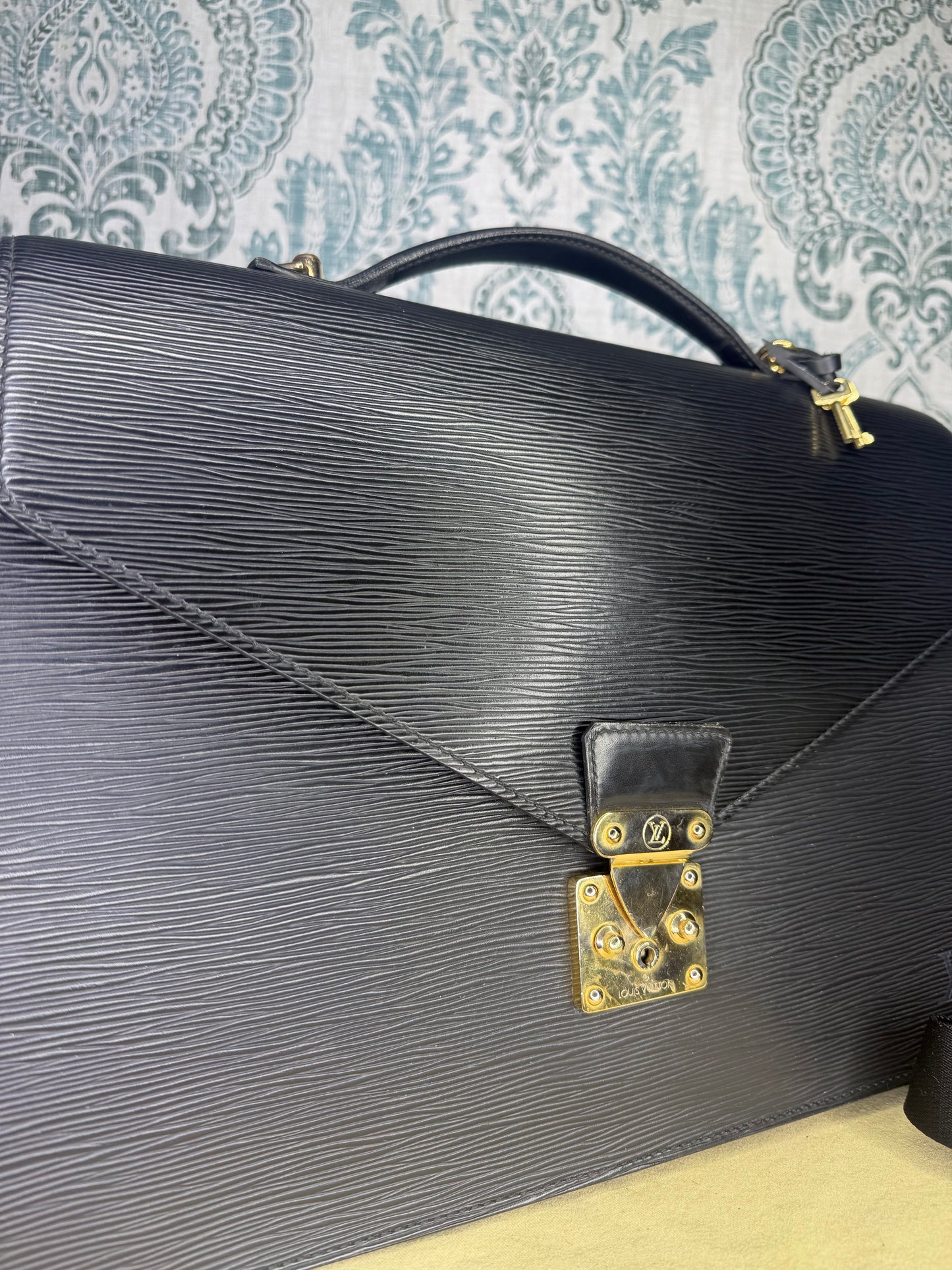 Louis Vuitton Black Epi Porte Documents Bandouliere Briefcase