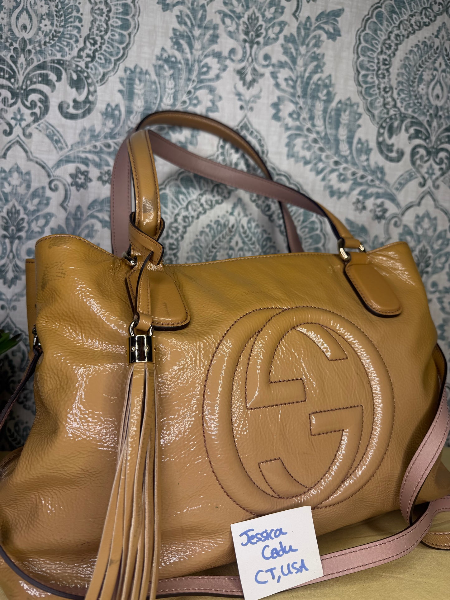 Gucci Tan Patent Leather Soho Crossbody / Shoulder Bag