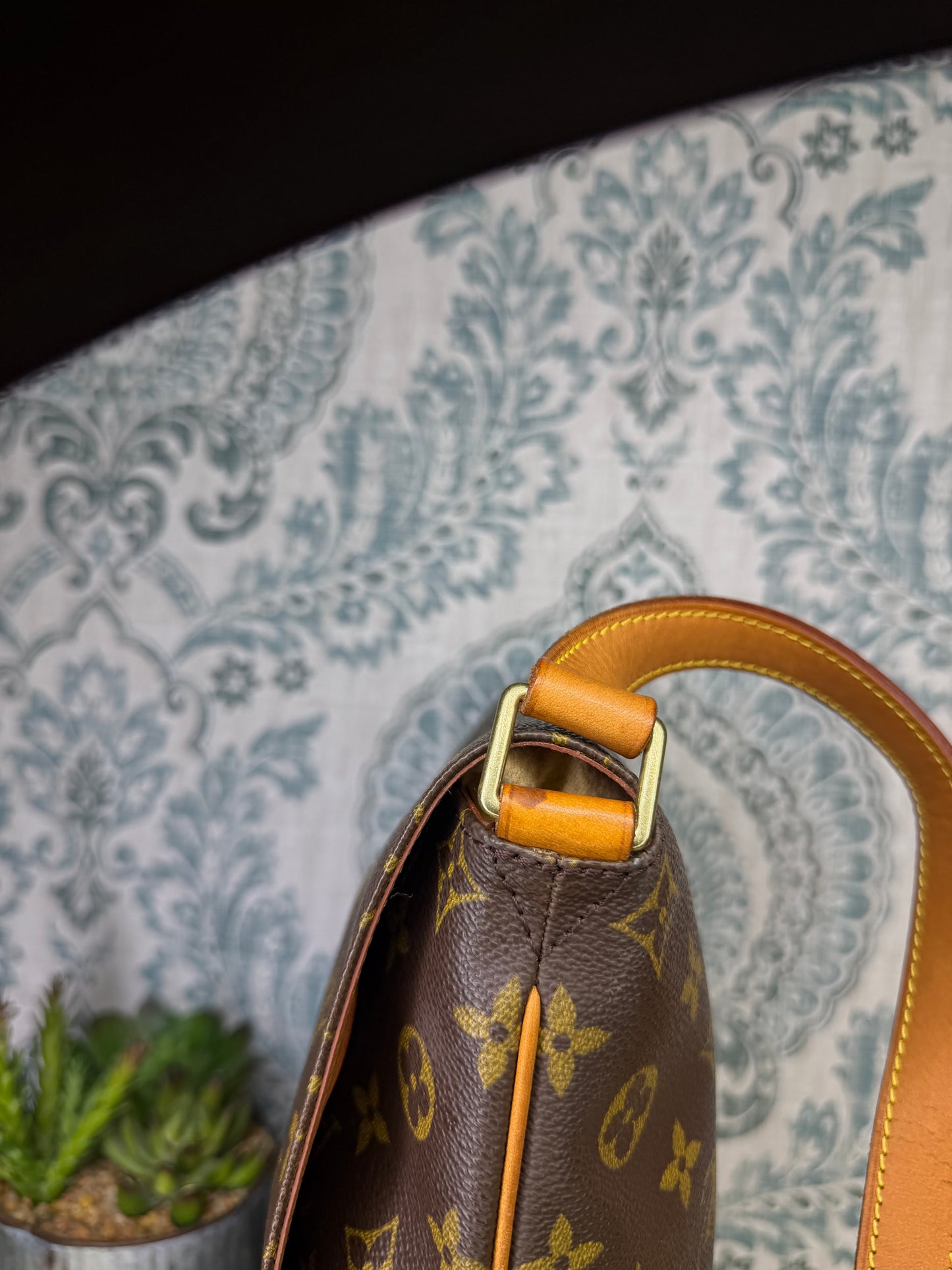 Louis Vuitton Musette Salsa GM