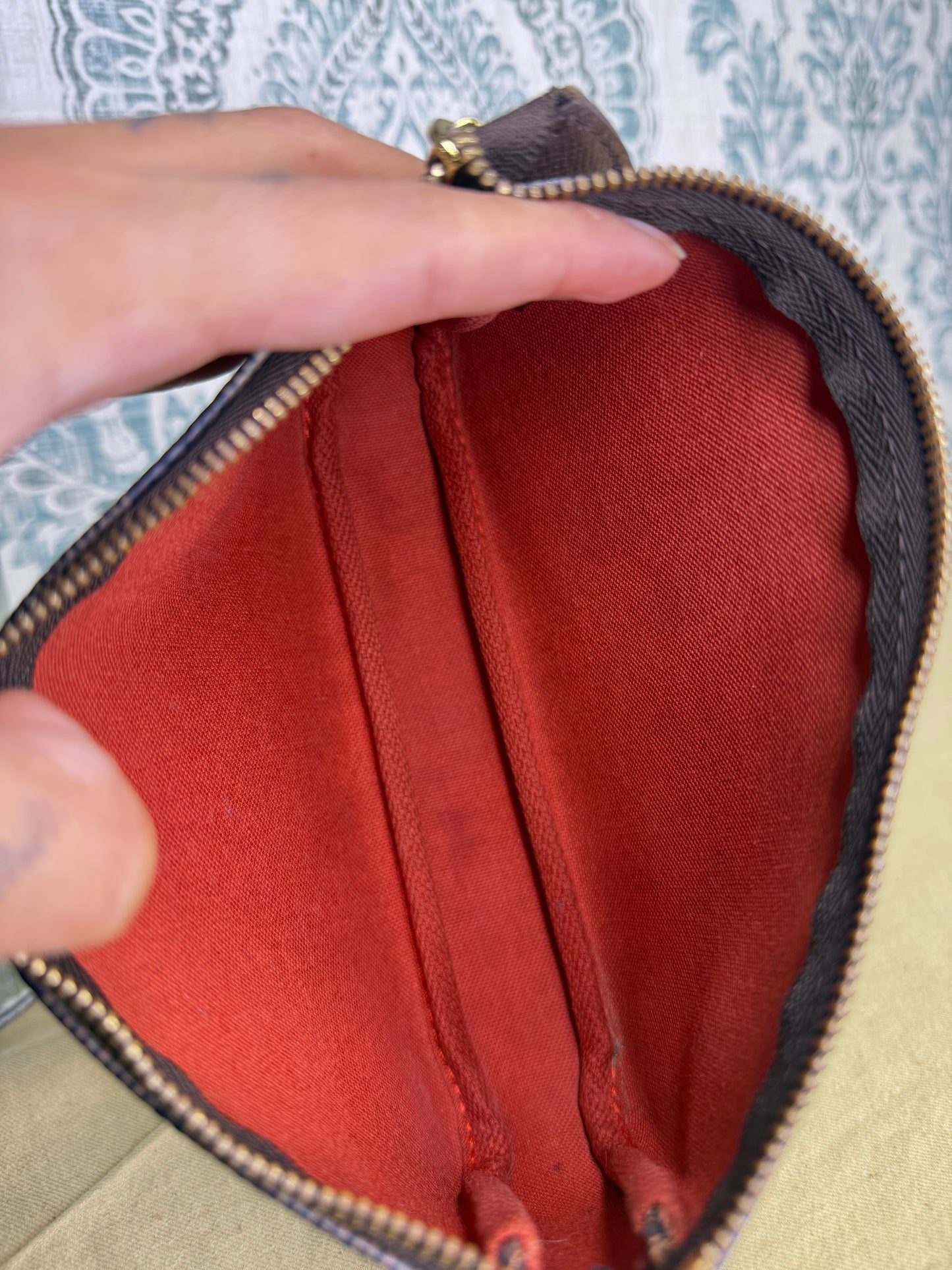 Louis Vuitton Damier Ebene Bucket Pochette