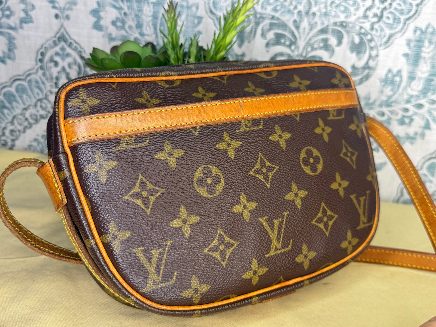 Louis Vuitton Jeune Fille PM