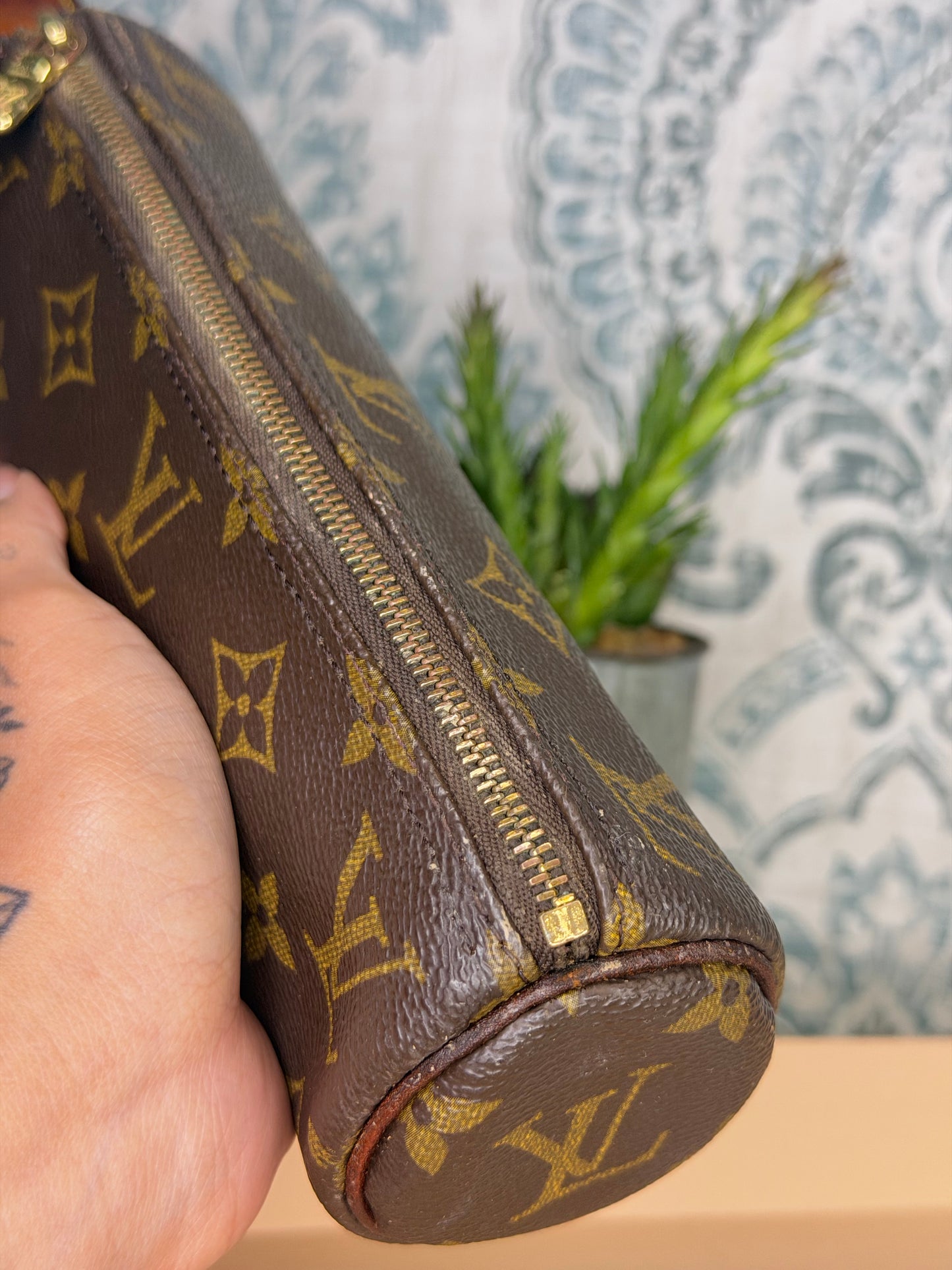 Louis Vuitton Vintage Trousse Ronde Pouch