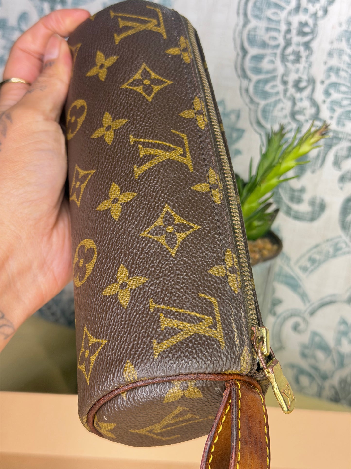 Louis Vuitton Vintage Trousse Ronde Pouch