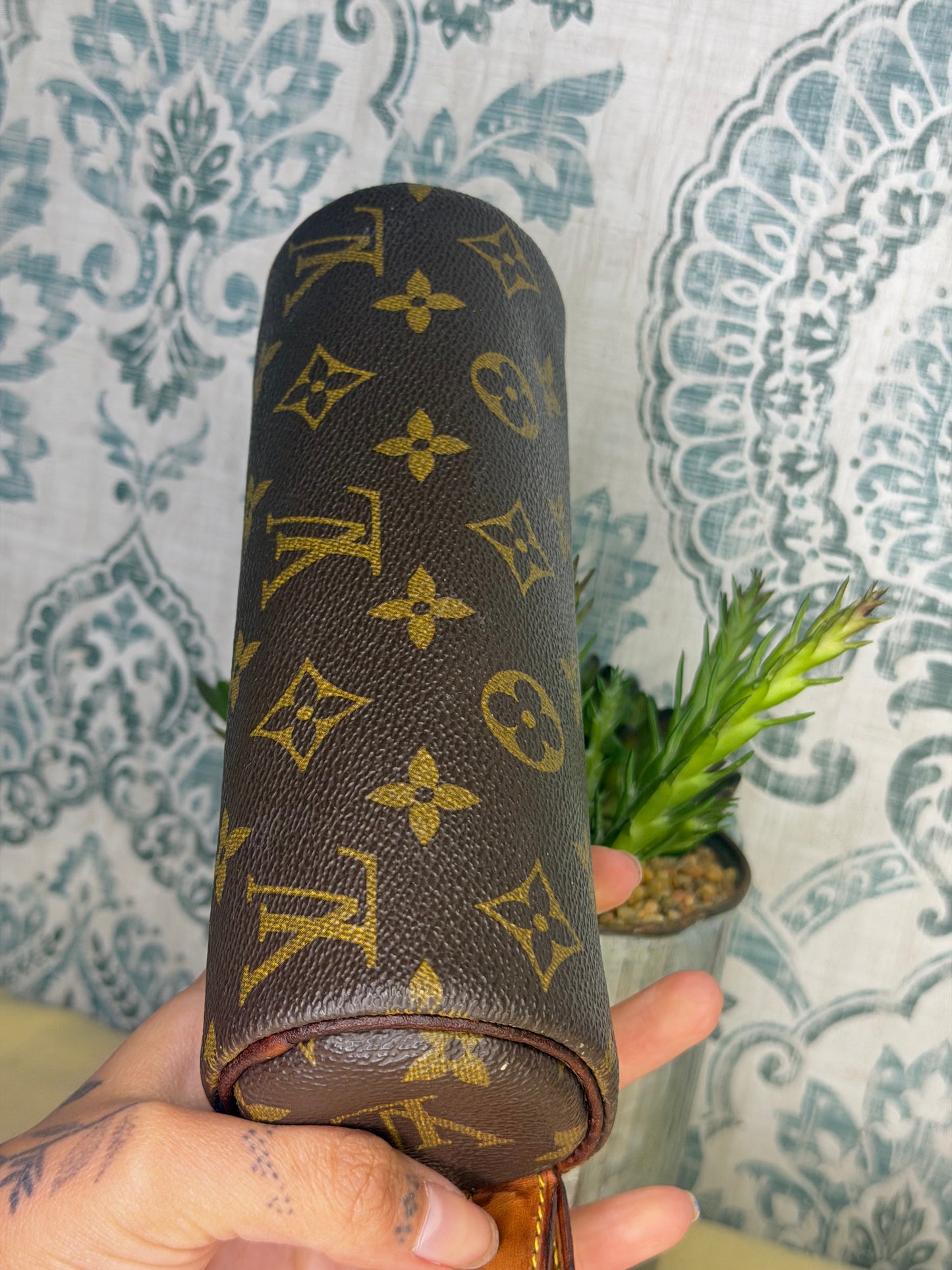 Louis Vuitton Vintage Trousse Ronde Pouch