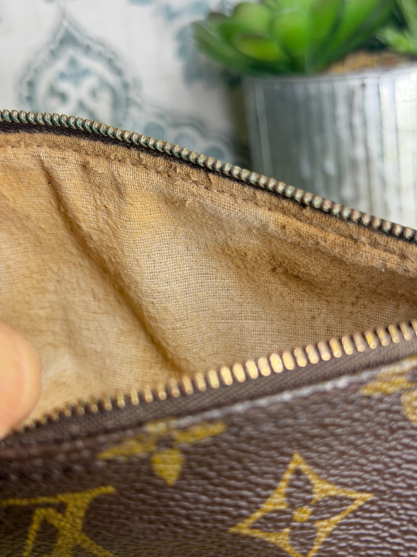 Louis Vuitton Vintage Trousse Ronde Pouch