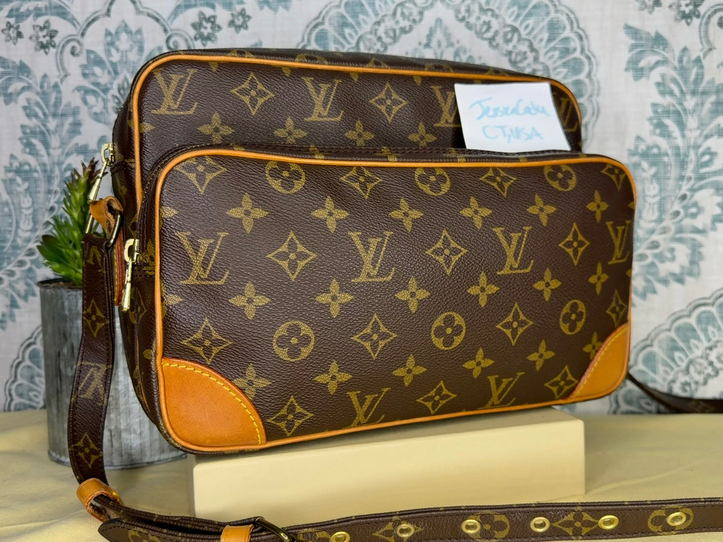 Louis Vuitton Nile PM