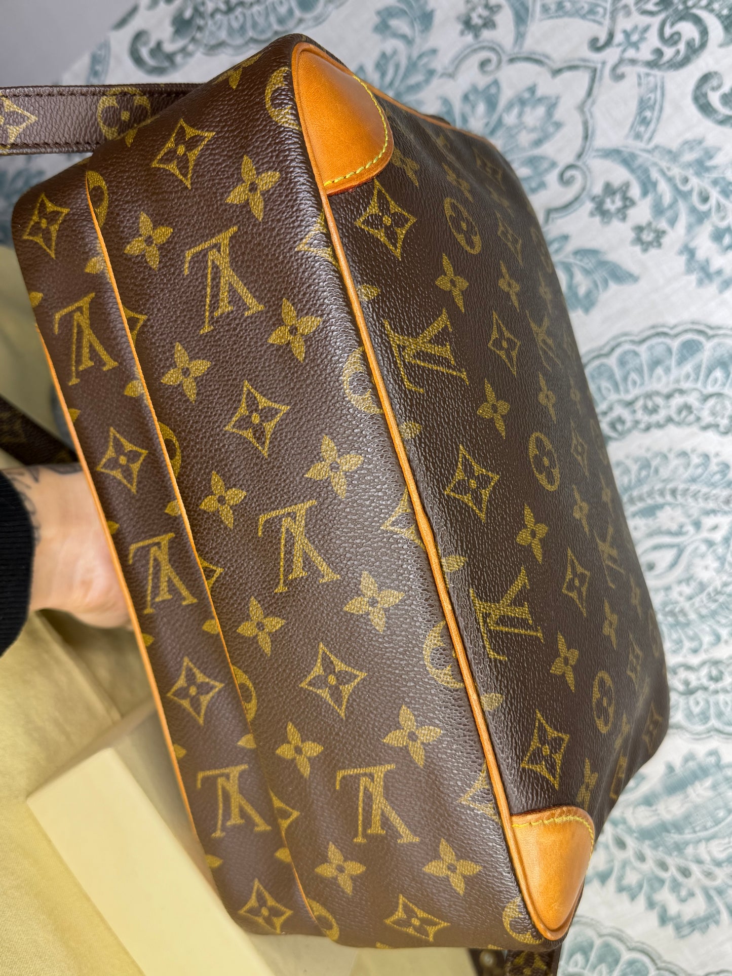 Louis Vuitton Nile PM