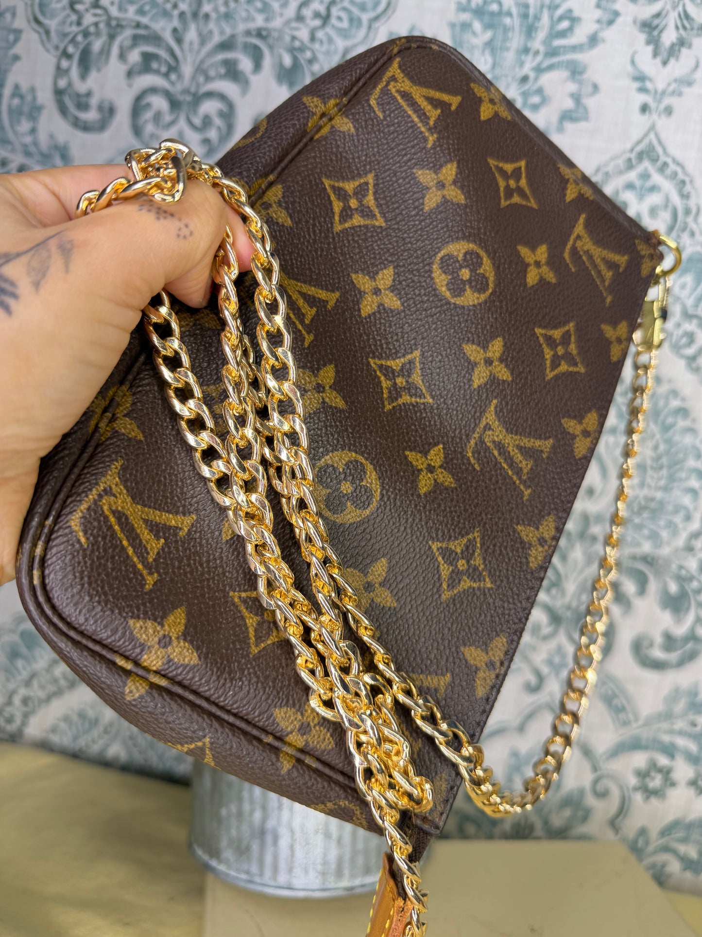 Louis Vuitton Pochette Accessories