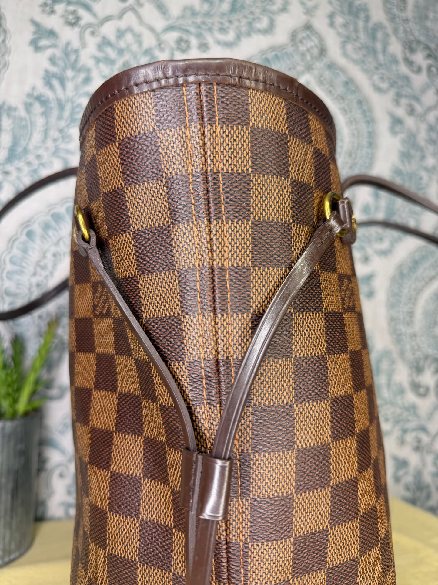 Louis Vuitton Neverfull MM Damier Ebene Rose Ballerine