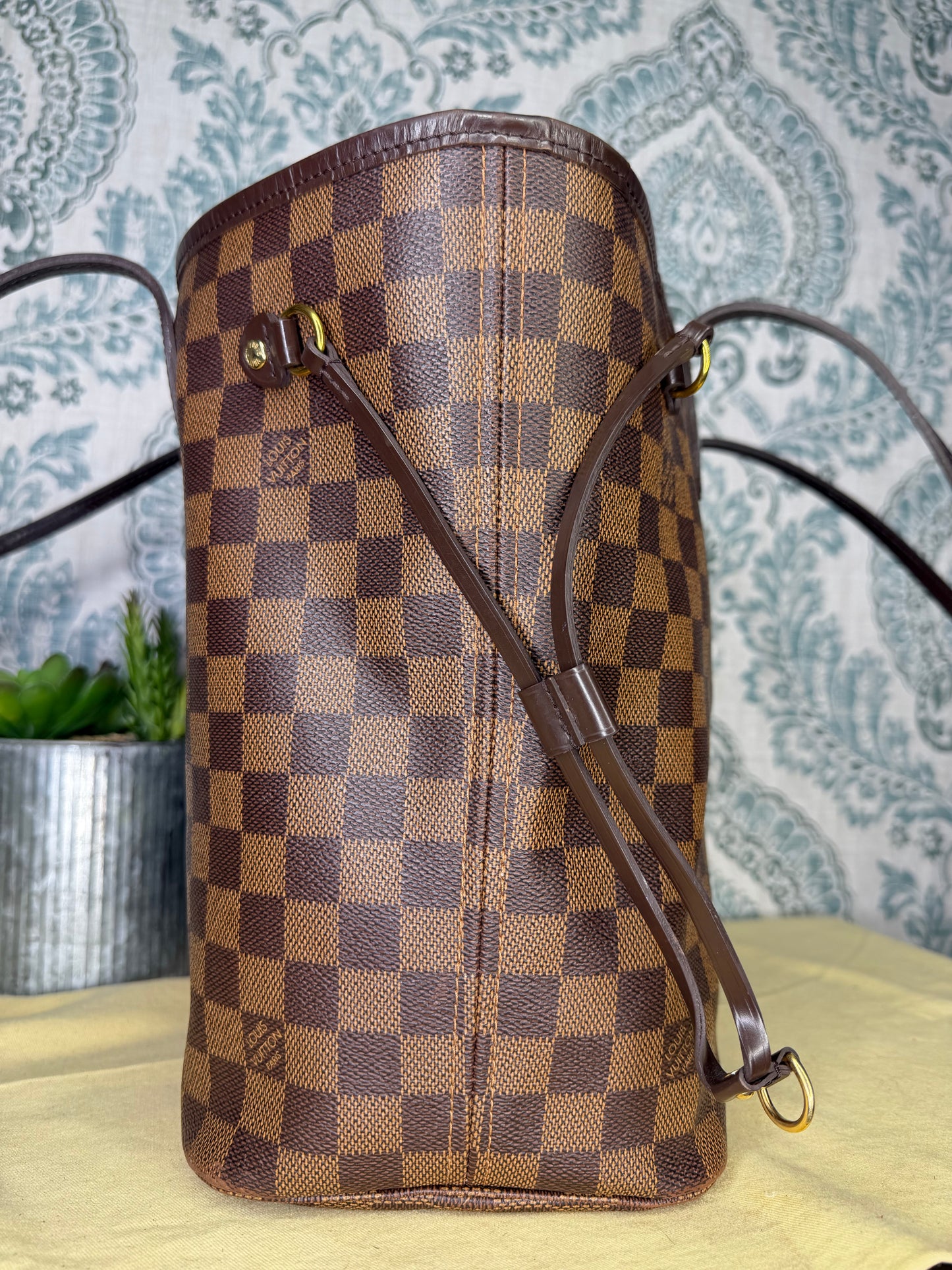 Louis Vuitton Neverfull MM Damier Ebene Rose Ballerine