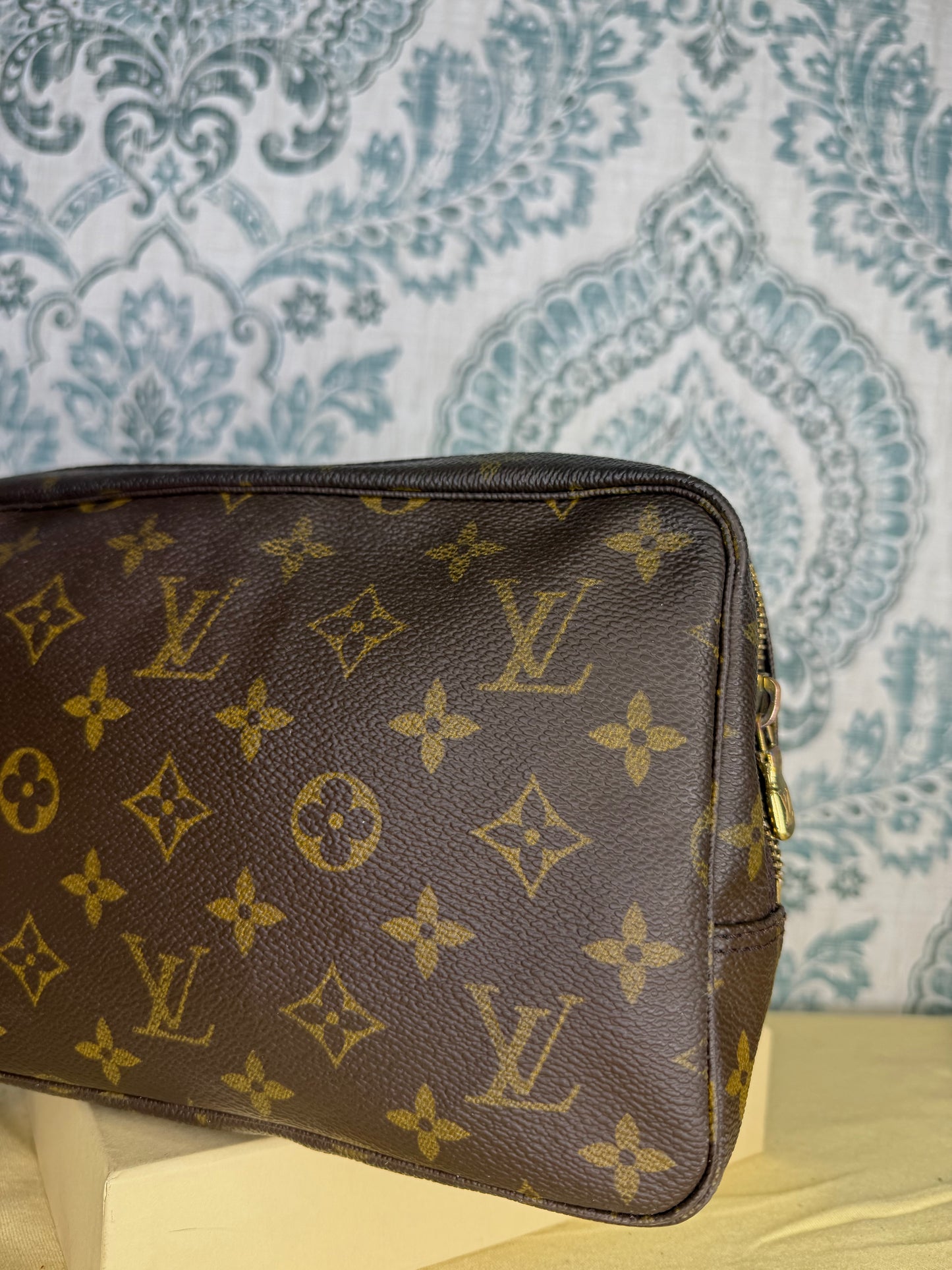 Louis Vuitton Trousse 23