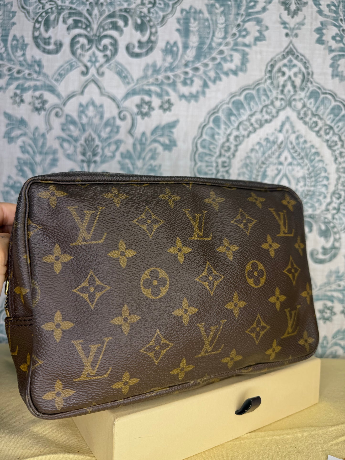 Louis Vuitton Trousse 23