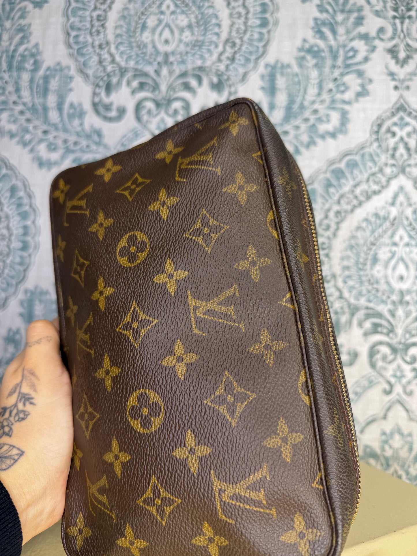 Louis Vuitton Trousse 23