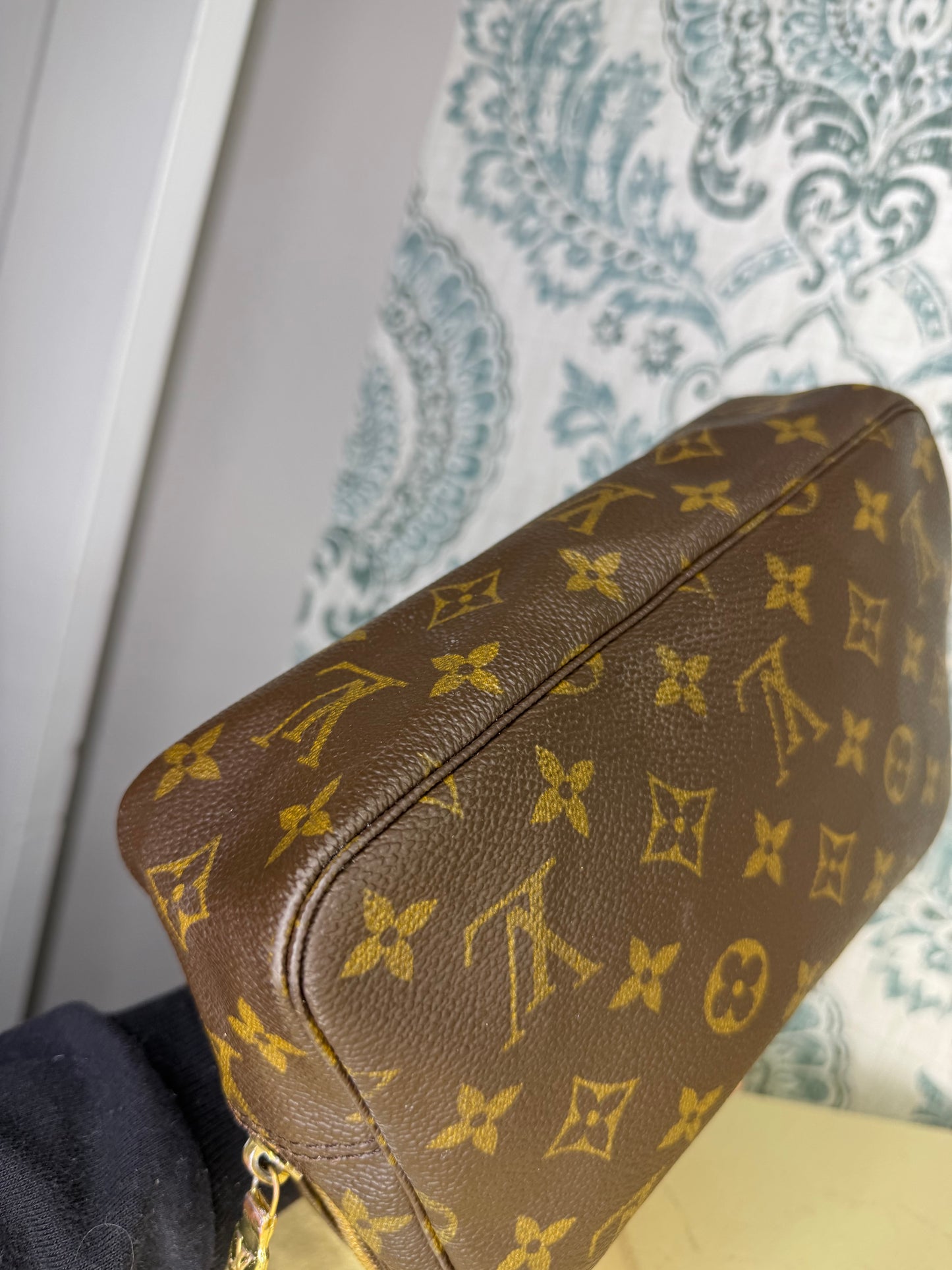 Louis Vuitton Trousse 23
