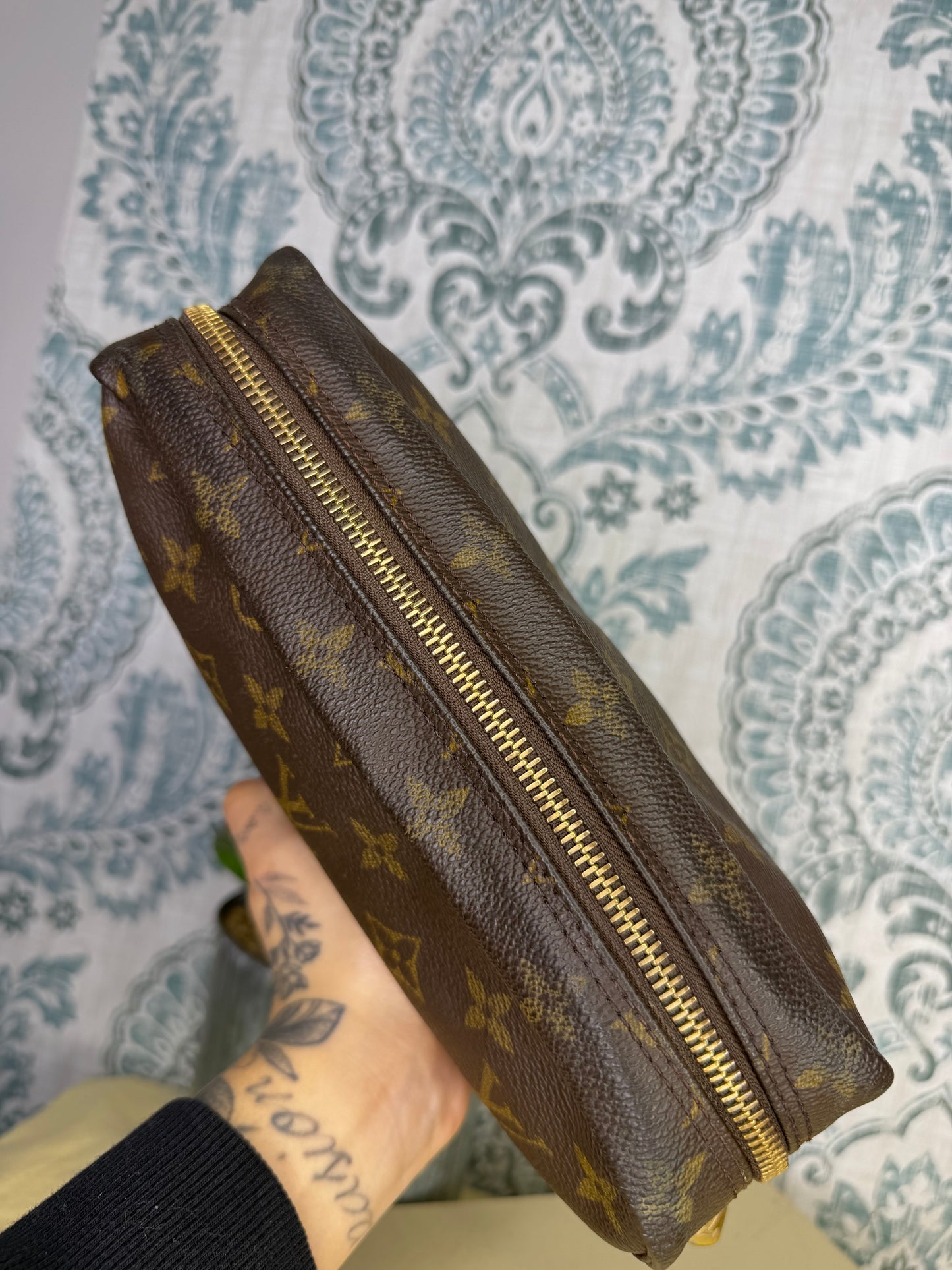 Louis Vuitton Trousse 23