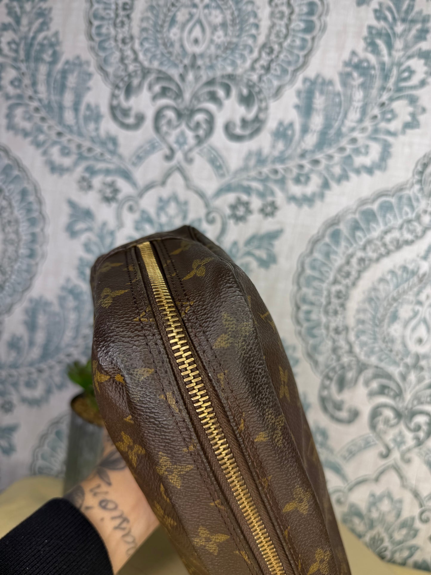 Louis Vuitton Trousse 23