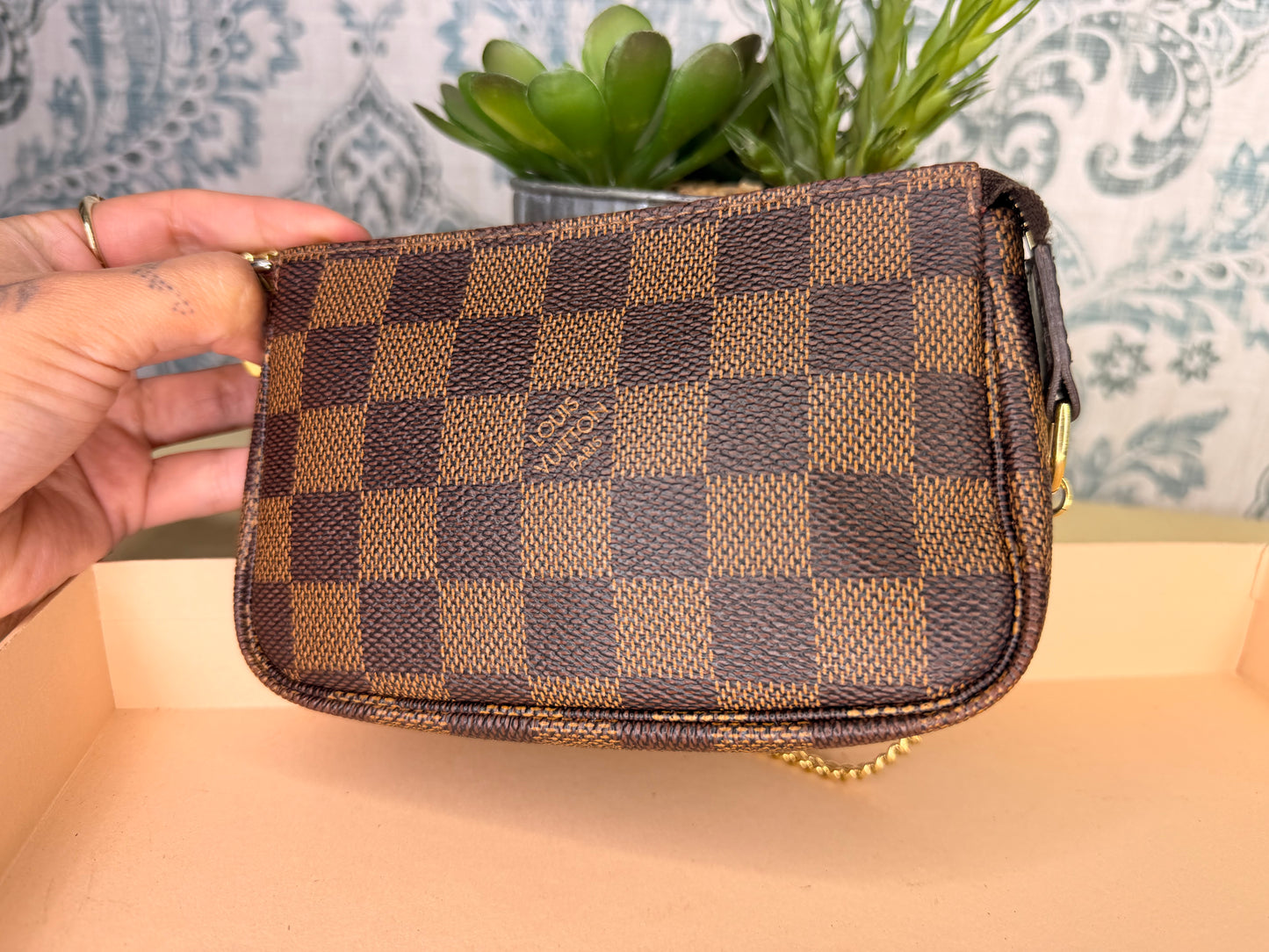 Louis Vuitton Damier Ebene Mini Pochette