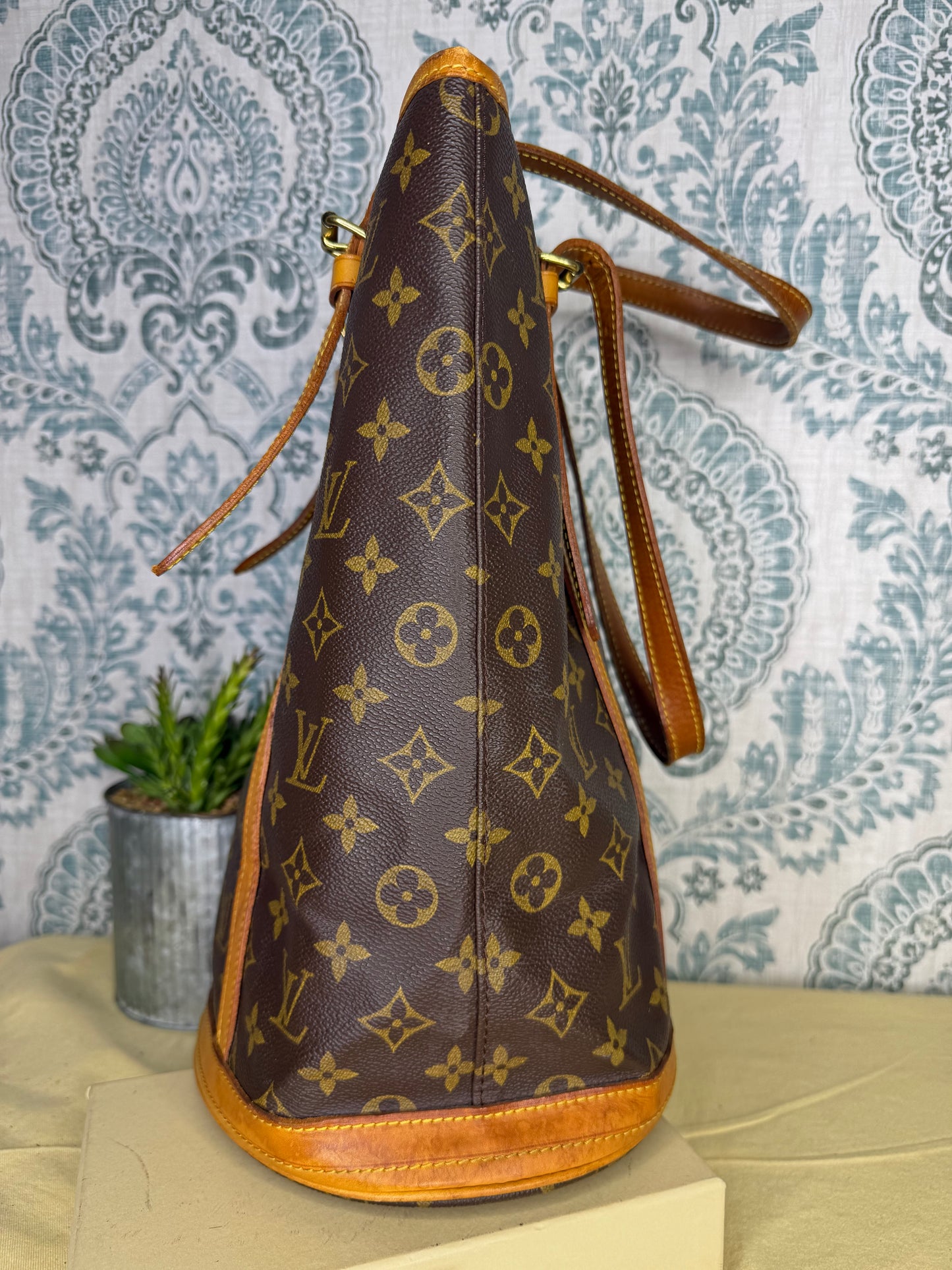 Louis Vuitton Bucket GM #1A