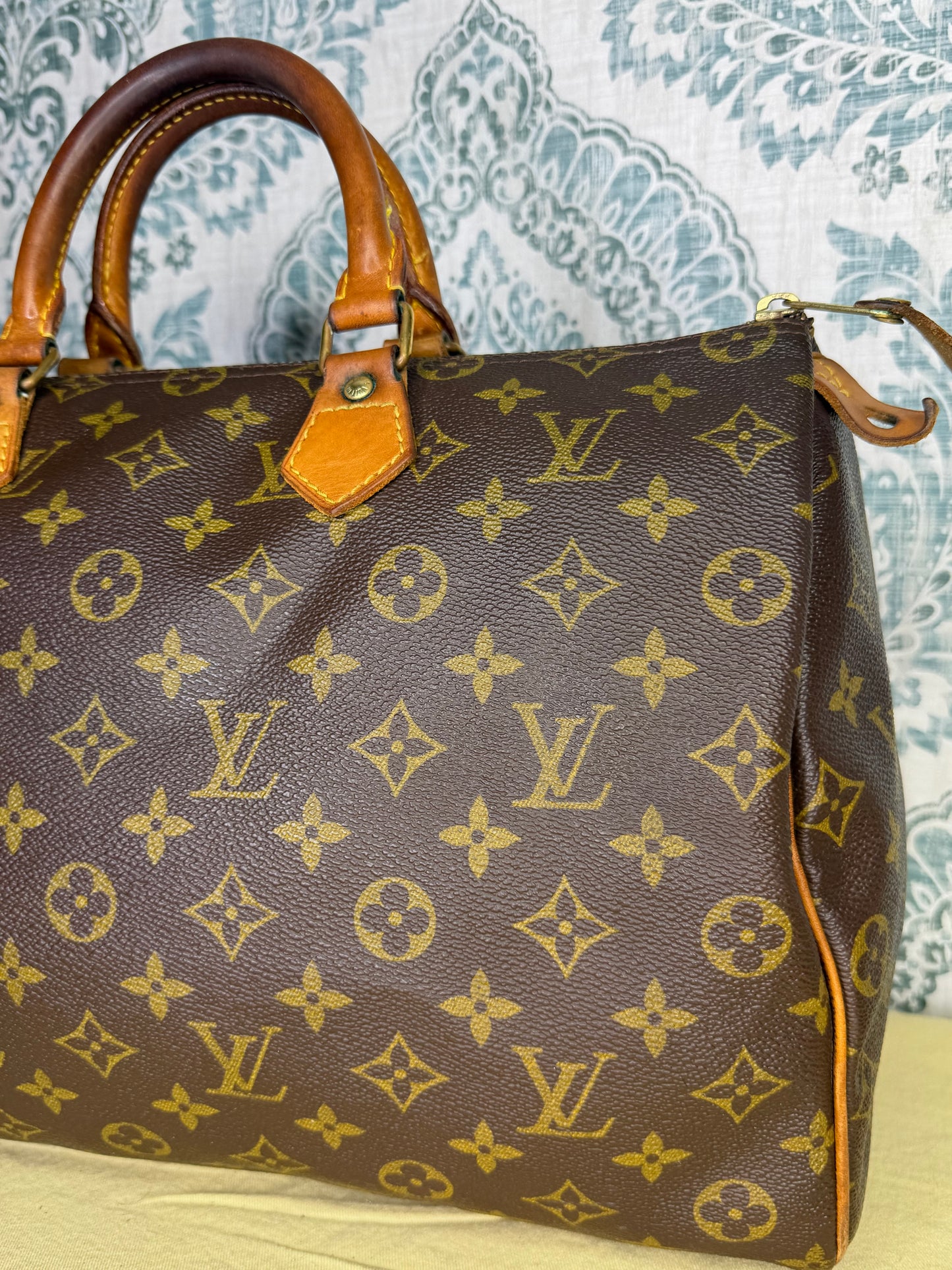 Louis Vuitton Speedy 35