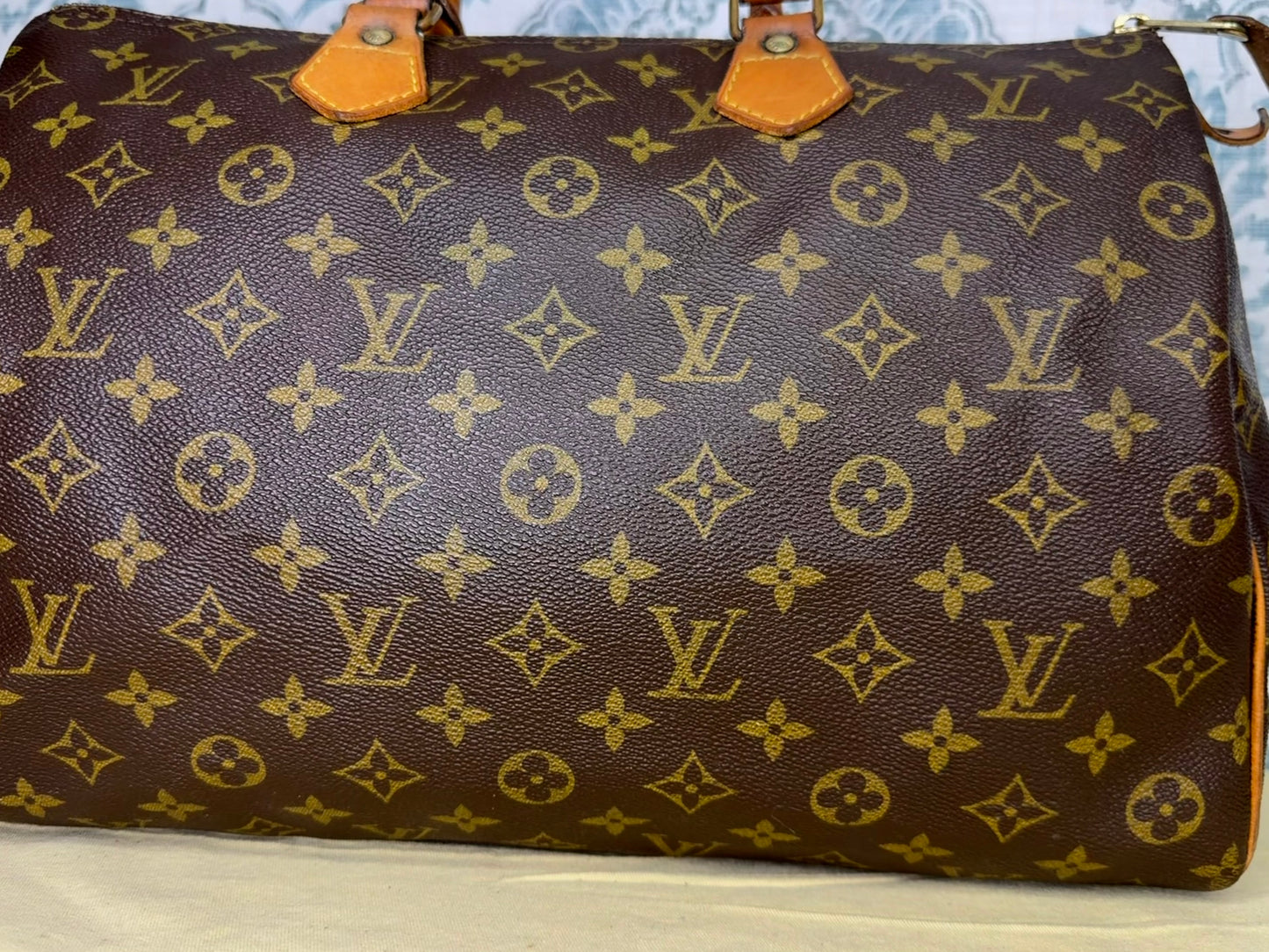 Louis Vuitton Speedy 35