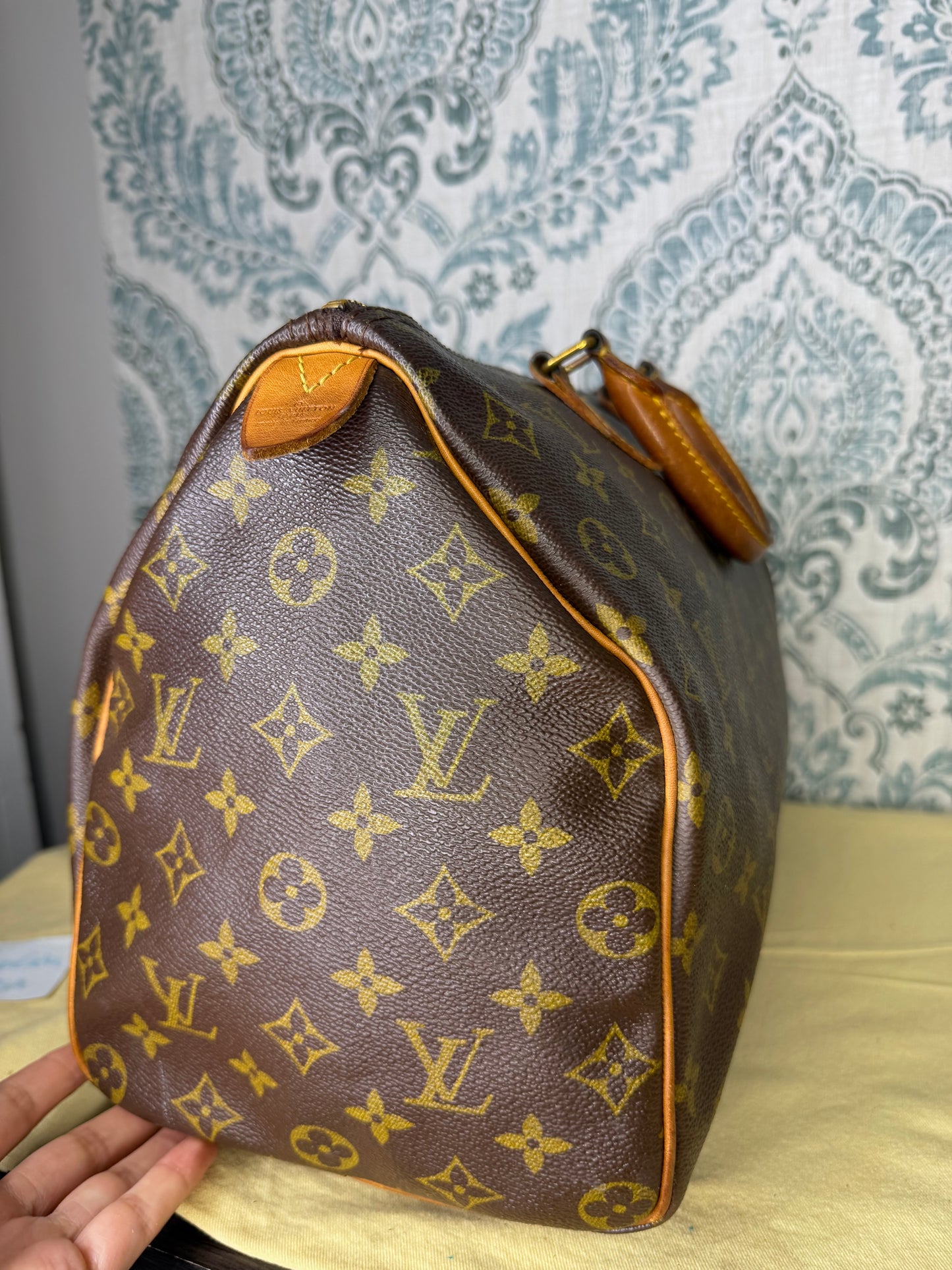 Louis Vuitton Speedy 35