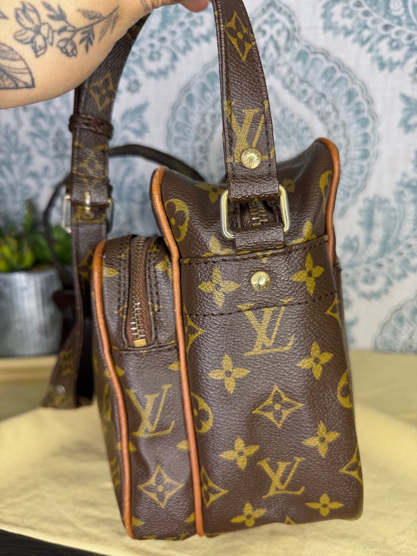 Louis Vuitton Nile (vintage model)