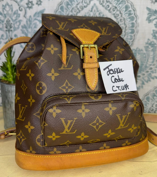 Louis Vuitton Montsouris MM