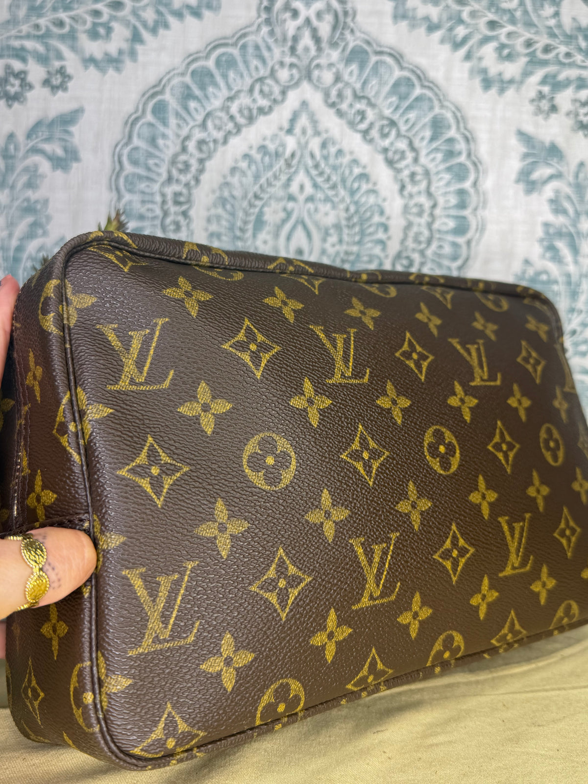 Louis Vuitton Trousse 28