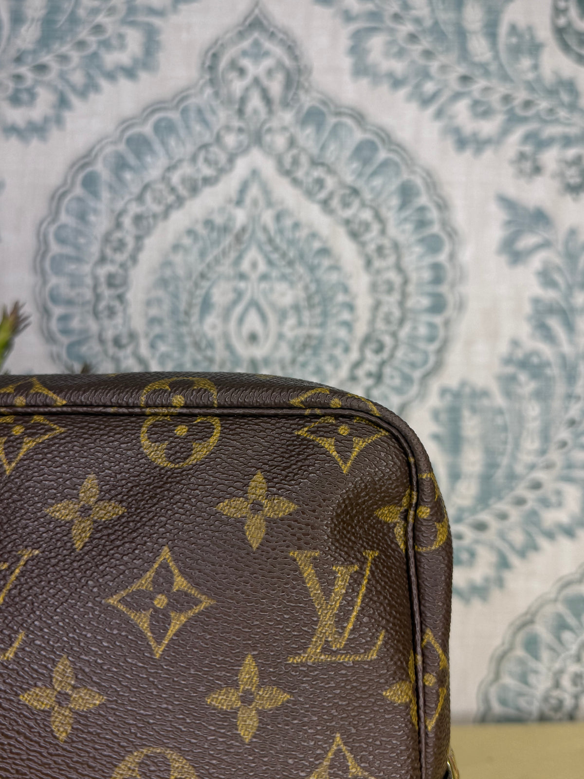 Louis Vuitton Trousse 28