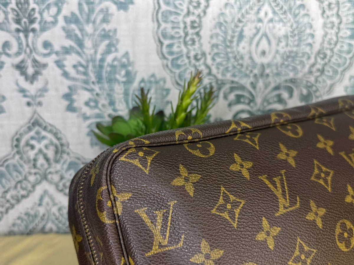 Louis Vuitton Trousse 28