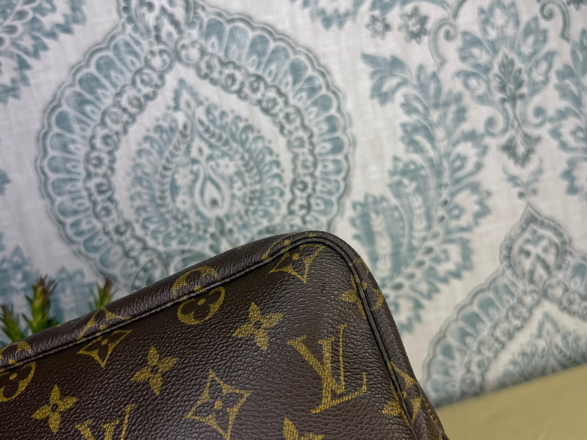 Louis Vuitton Trousse 28