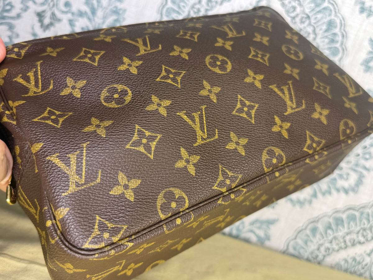 Louis Vuitton Trousse 28