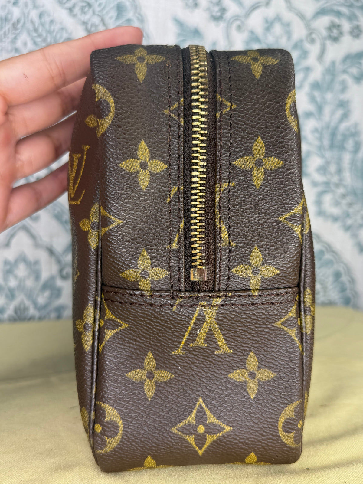 Louis Vuitton Trousse 28