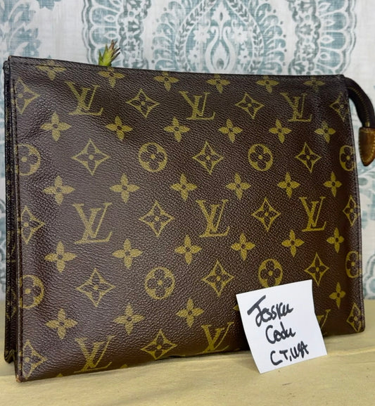 Louis Vuitton Monogram Toiletry 26