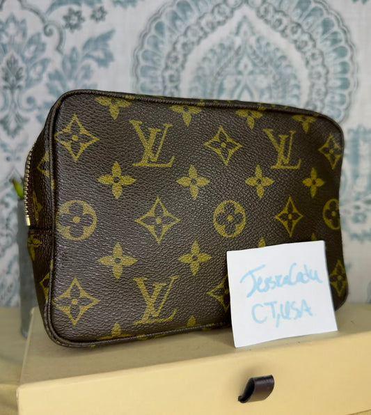 Louis Vuitton Trousse 18