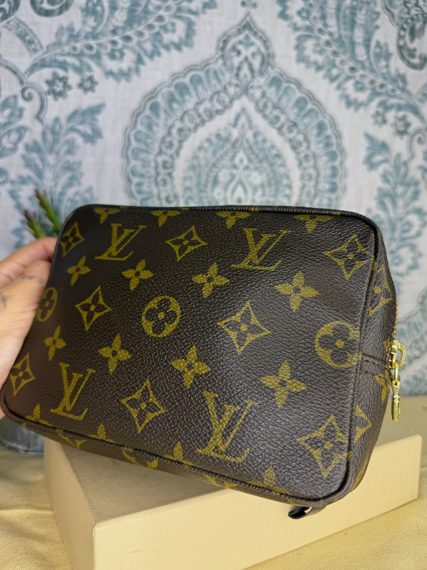 Louis Vuitton Trousse 18