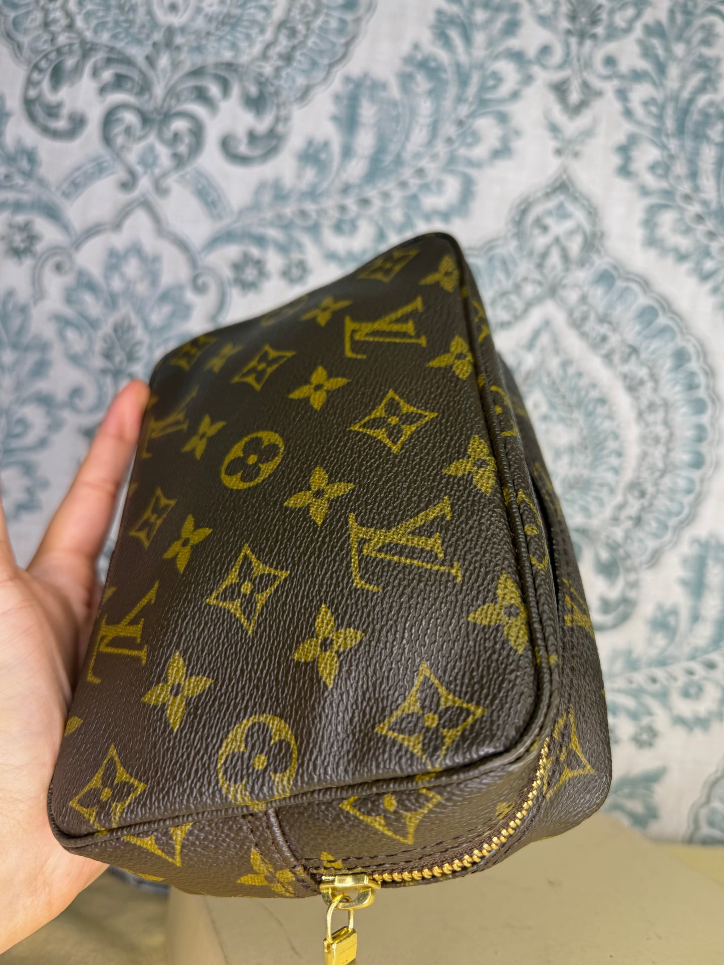 Louis Vuitton Trousse 18