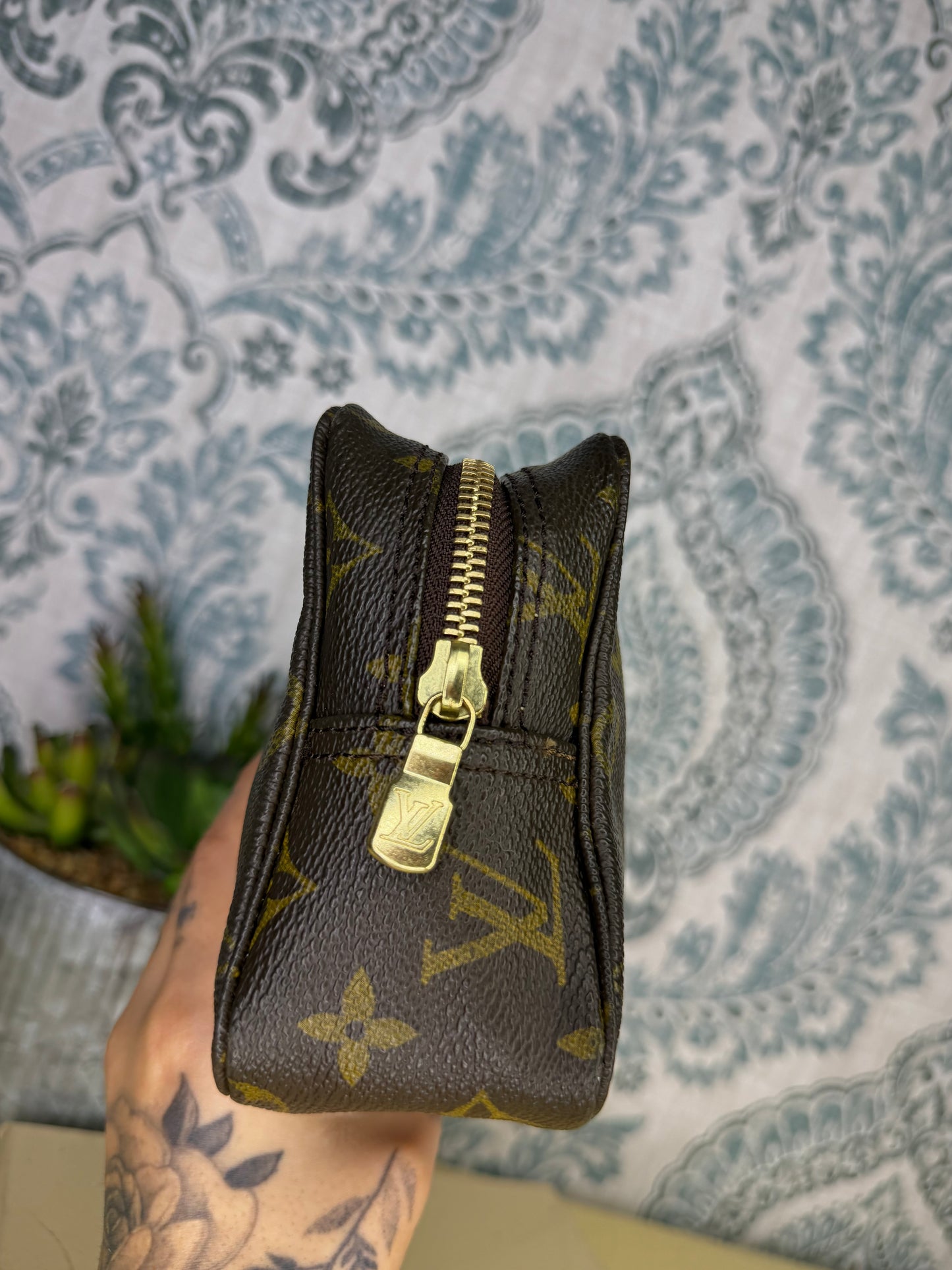 Louis Vuitton Trousse 18