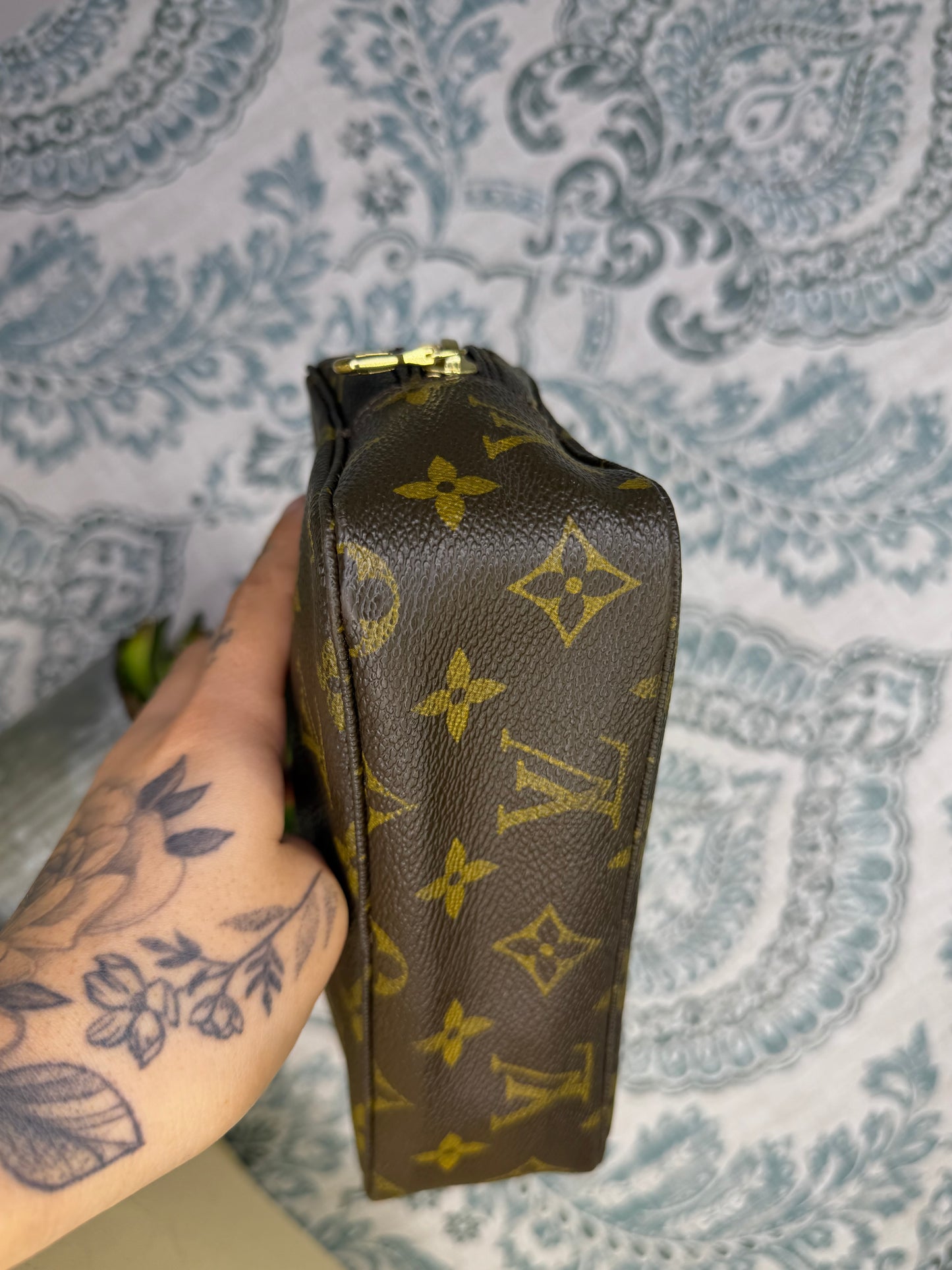 Louis Vuitton Trousse 18