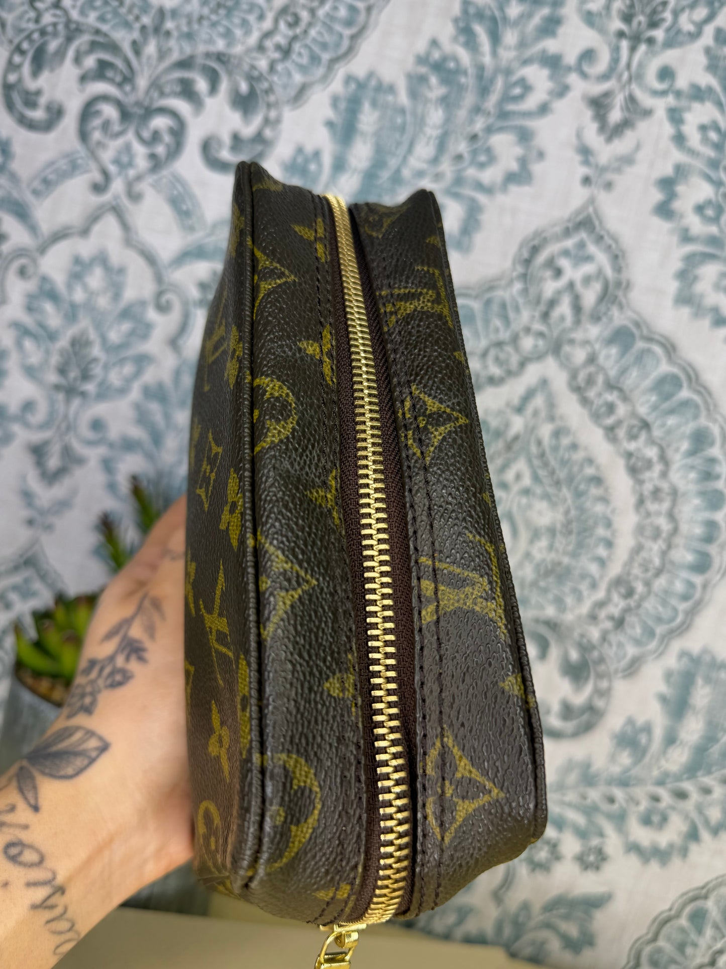 Louis Vuitton Trousse 18