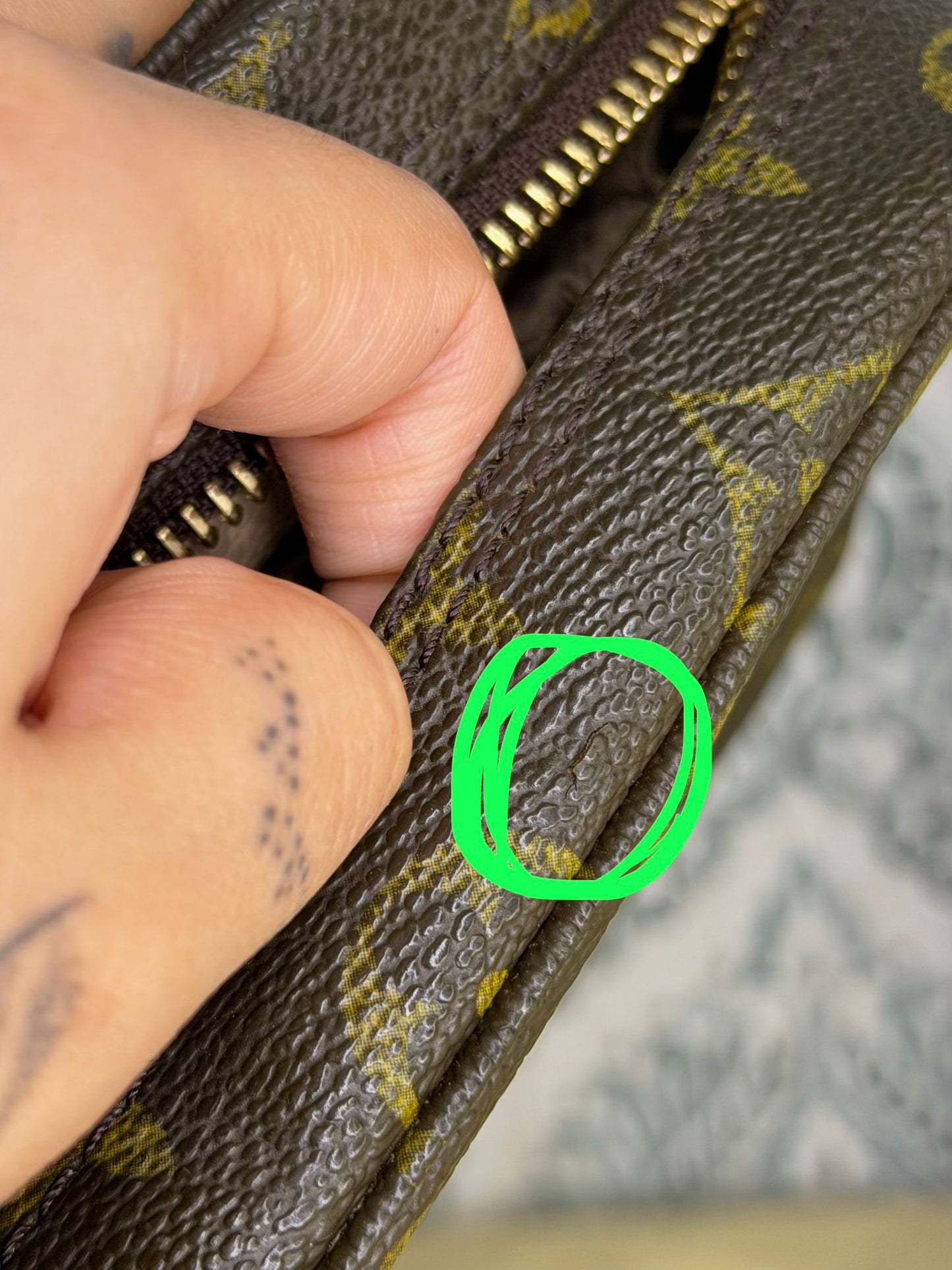 Louis Vuitton Trousse 18