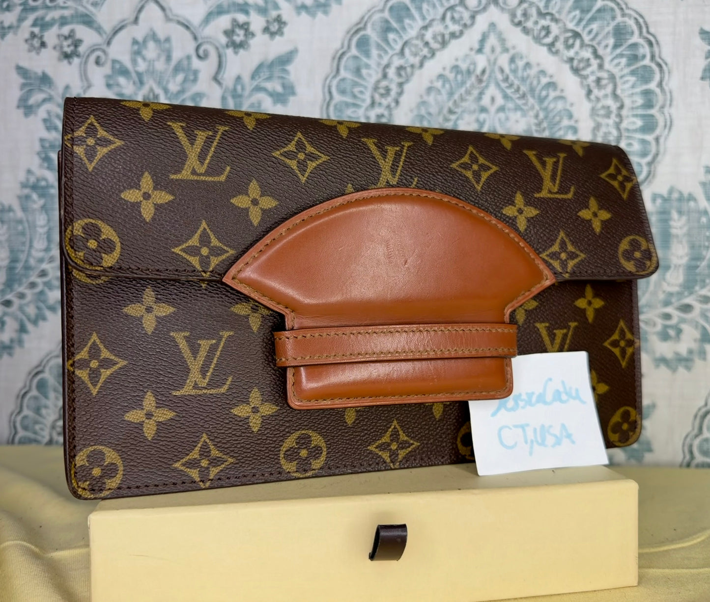 Louis Vuitton Chaillot Clutch