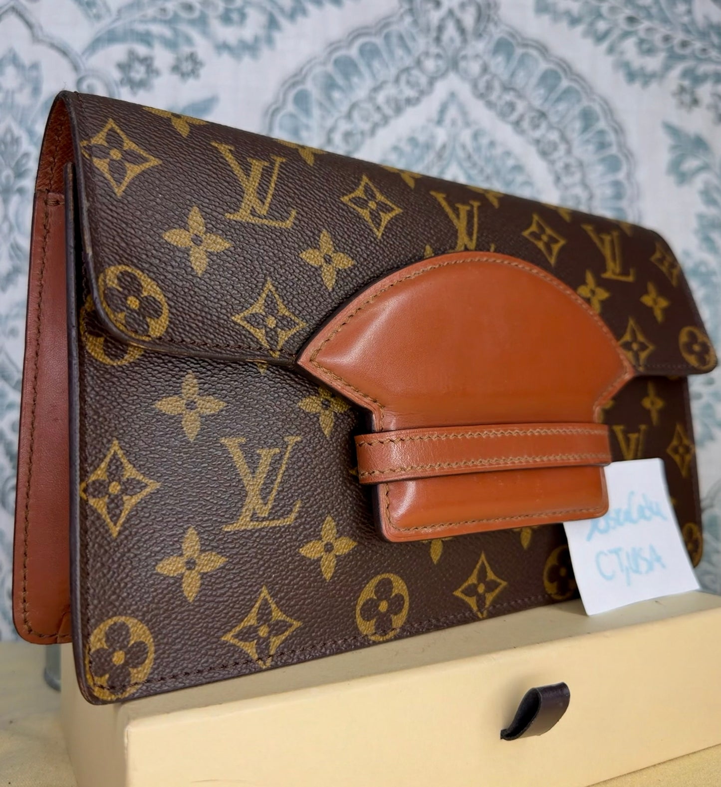 Louis Vuitton Chaillot Clutch